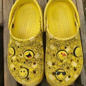 Smiley Classic Crocs Little Kids size 3